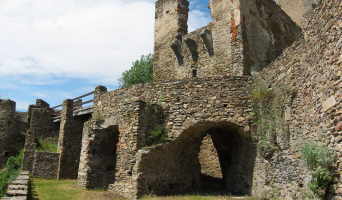 Ruine Kollmitz - Brcke  Eigene Aufnahme 2005