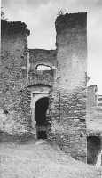 Kollmitz  Hauptburg -  Erster Torturm Mannpforte und Tor vermauert ca. 1912 - 16
