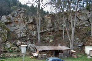 Felsen im Bereich des Vorwerkes hinter dem E-Werk Kollmitzgraben © Eigene Aufnahme 2007