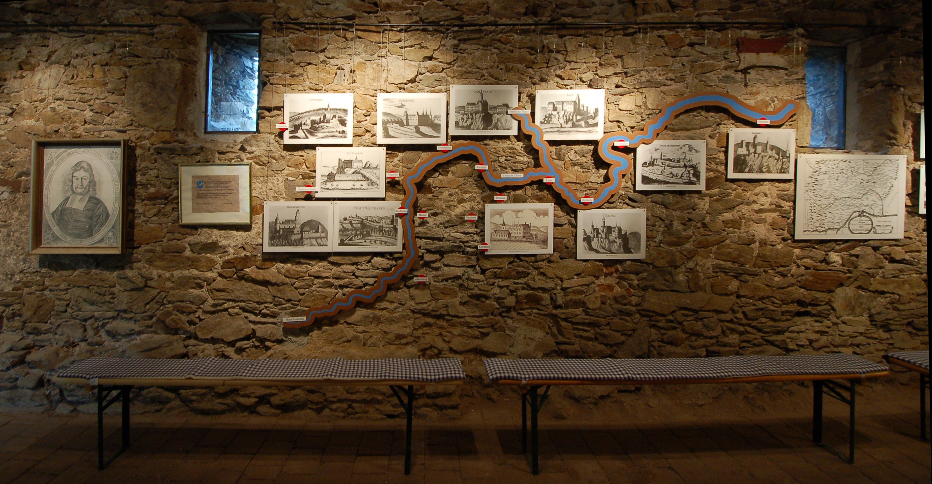 Kollmitz Museum - Vischer Stiche von befestigten Anlagen entlang des Grenzflusses Thaya  Eigene Aufnahme 2009